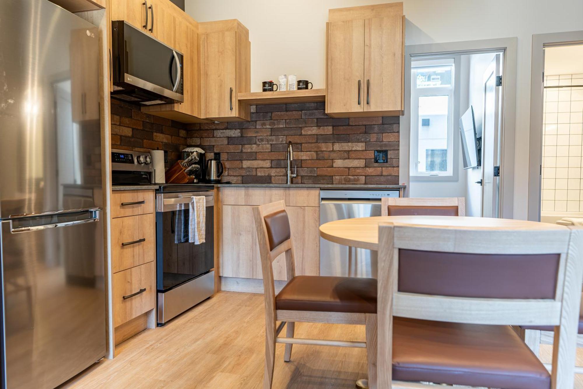 Basecamp Suites Revelstoke Room photo