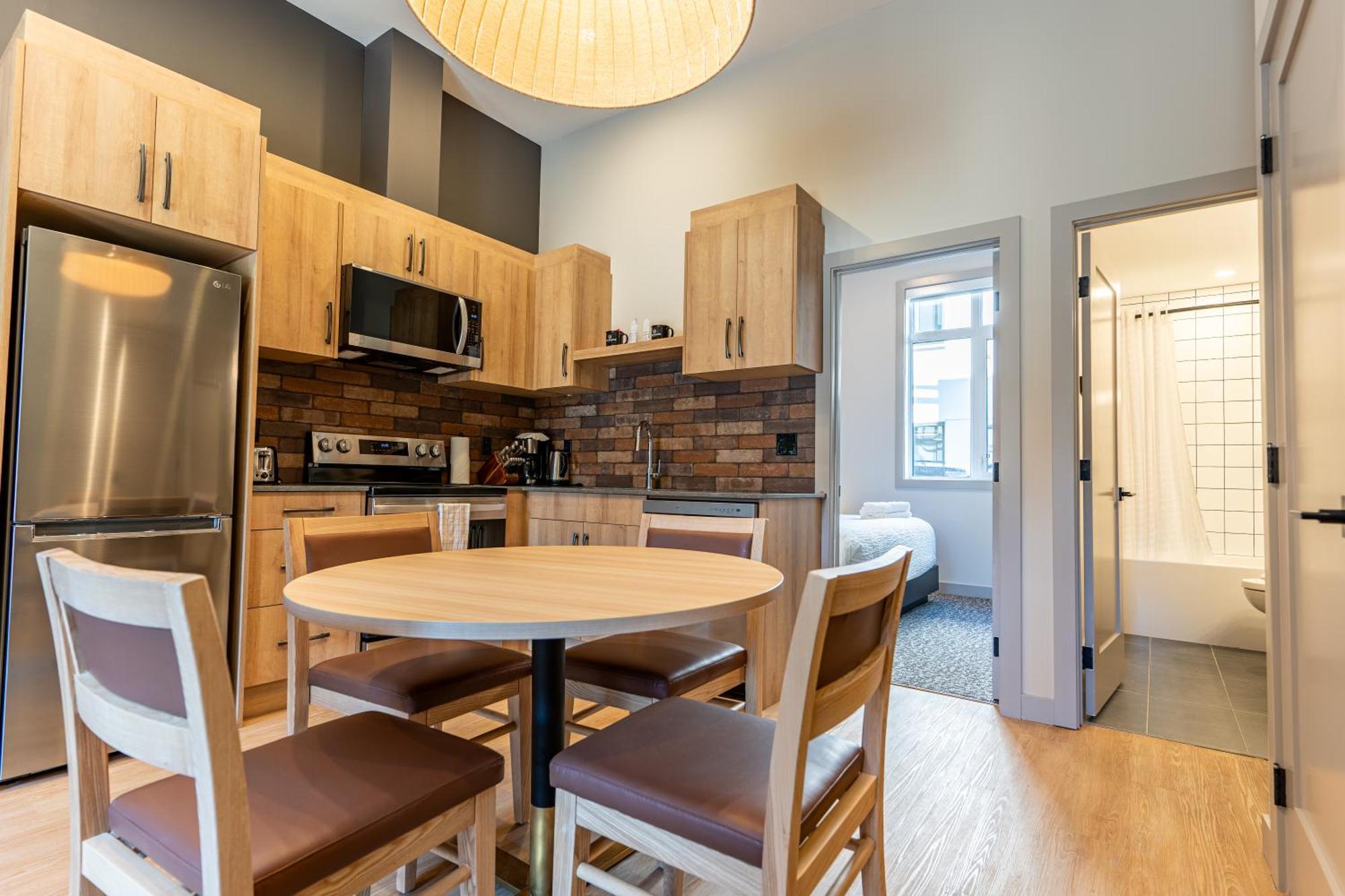 Basecamp Suites Revelstoke Room photo